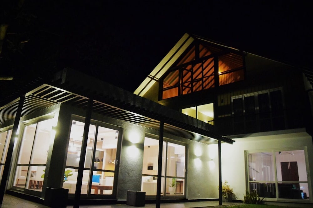 Villa by the Edge