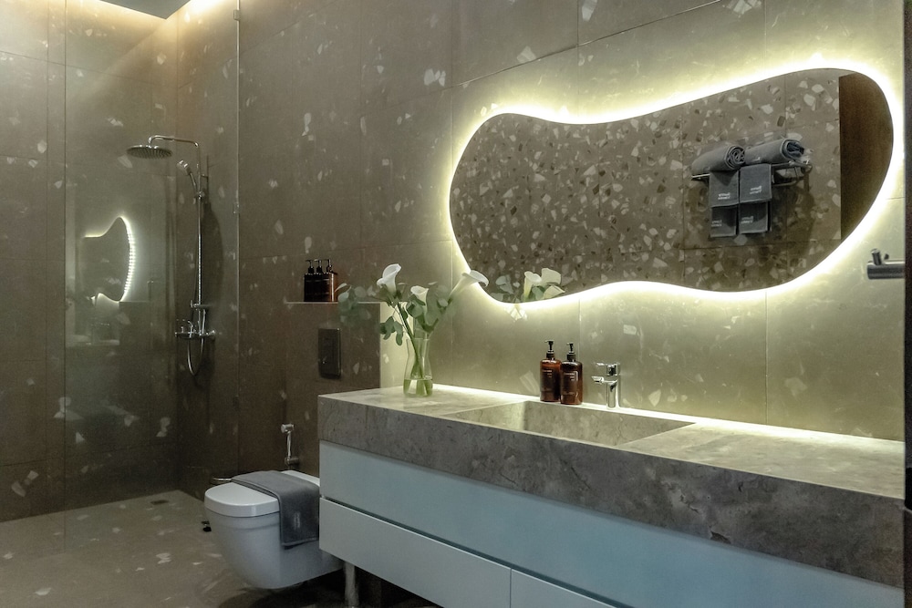 AMO Residences