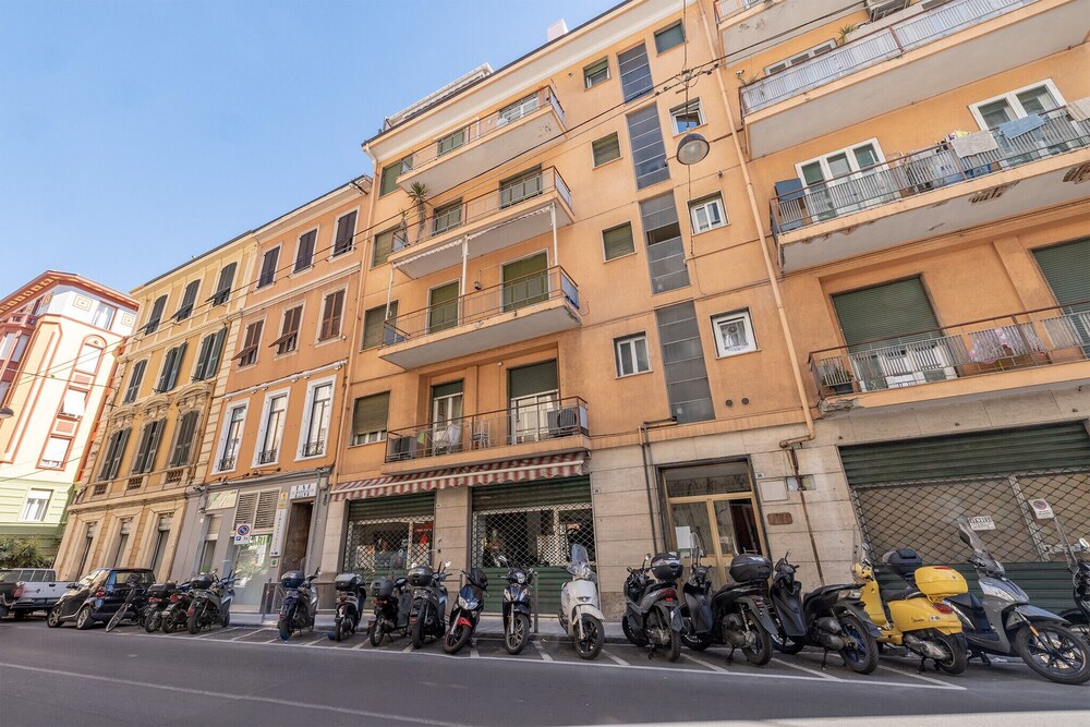 Sea View Central Apartment by Wonderful Italy