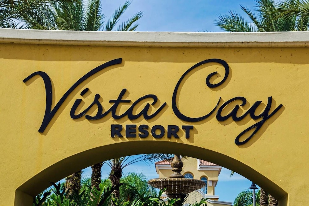 Stylish and Accessible in Vista Cay With Lake View - 3bd/2ba Condo 3vc114