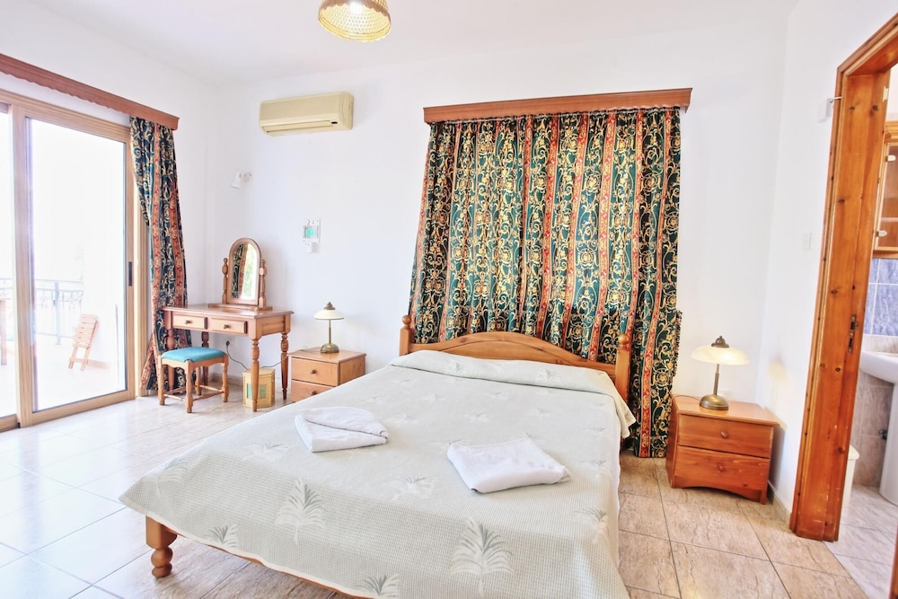 Marilena Sunset Villa Ena view 4