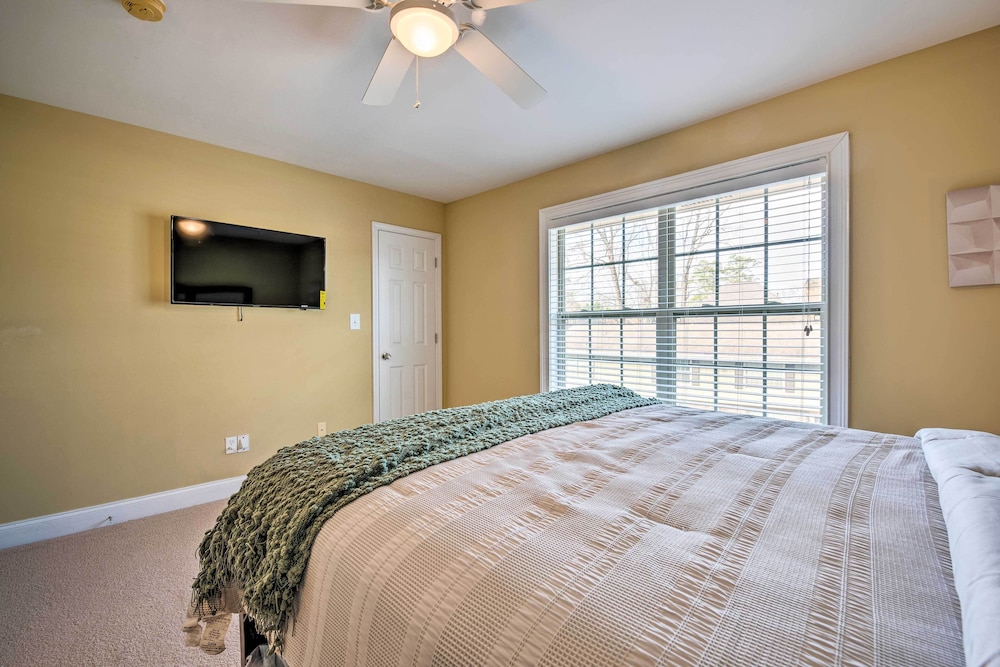 Smyrna Vacation Rental ~ 2 Mi to The Battery! view 5