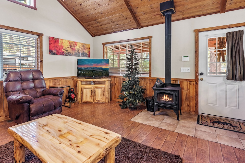 Blue Jay Chalet