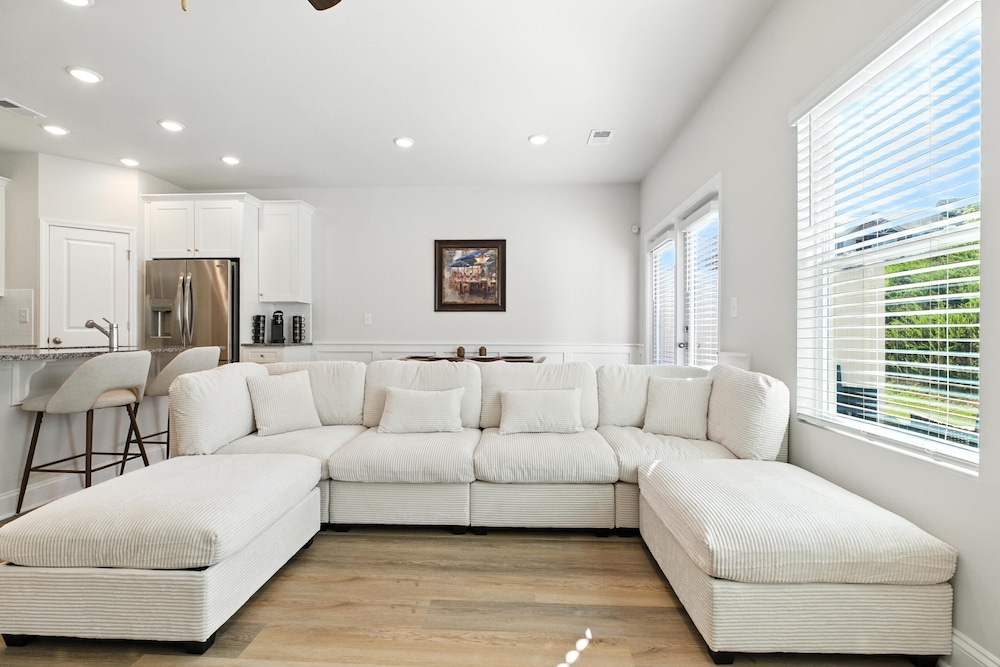 Charming Easley Retreat With Private Yard 3 Bedroom Townhouse