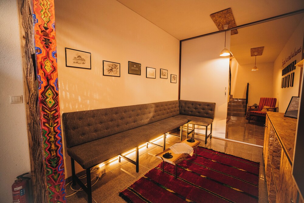 Plis Room - Old Bazaar