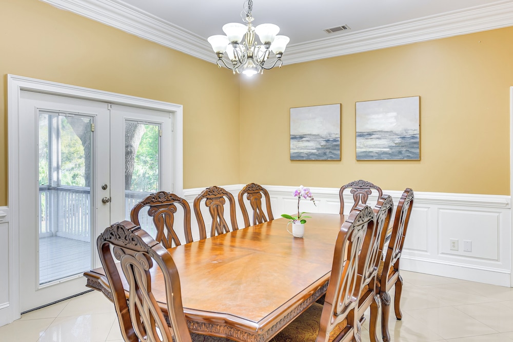 5 Mi to Beach: Spacious Home on Hilton Head Island