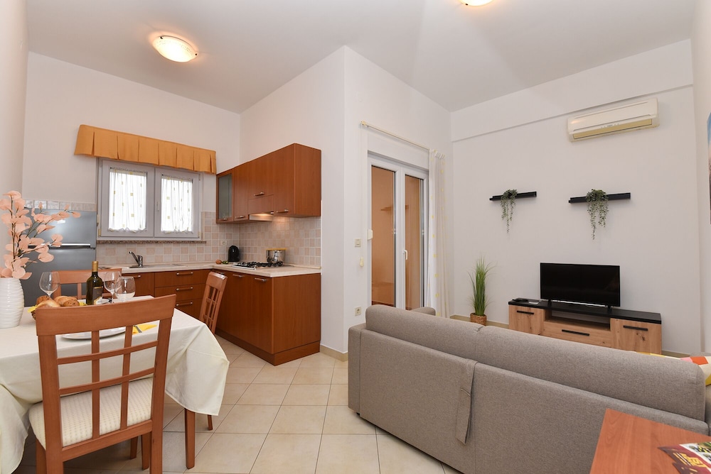 Apartments 2310