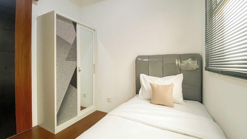 Good Choice and Homey 2BR Apartment at Belmont Residence Puri