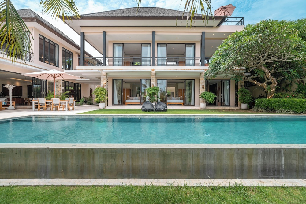 Luxury Beach Canggu-1