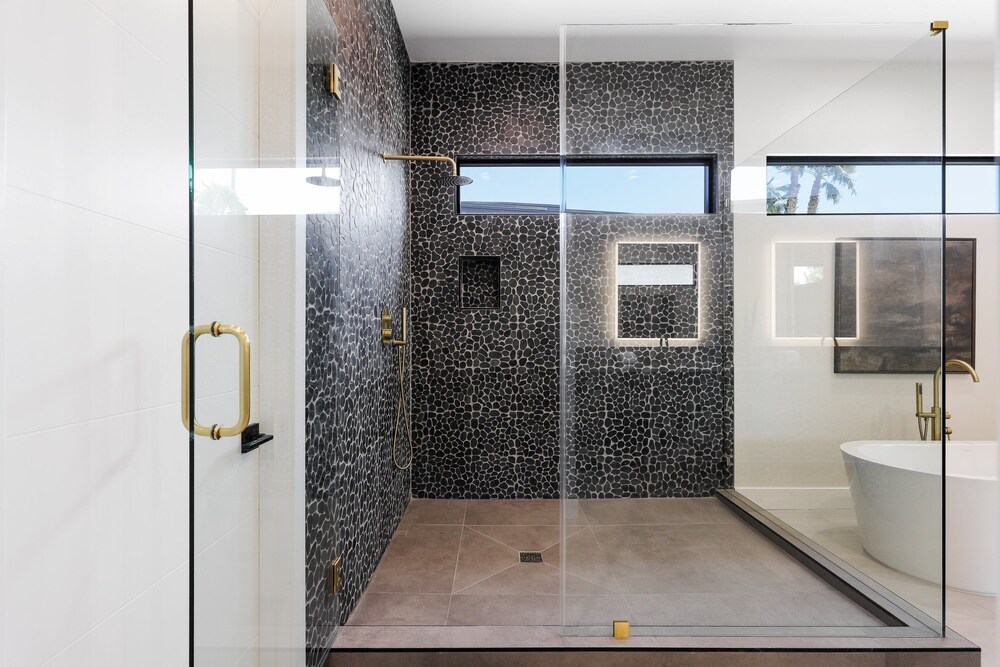 Ember-pool Heat Available-in North Scottsdale