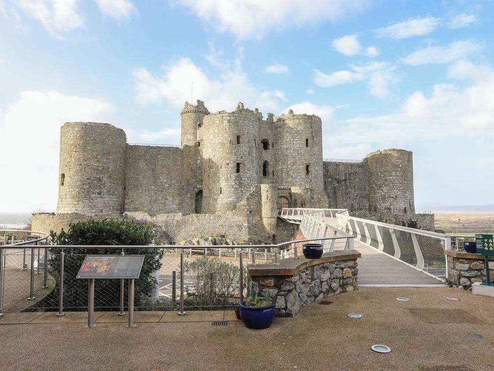 Harlech Apartments - Bendigeidfran