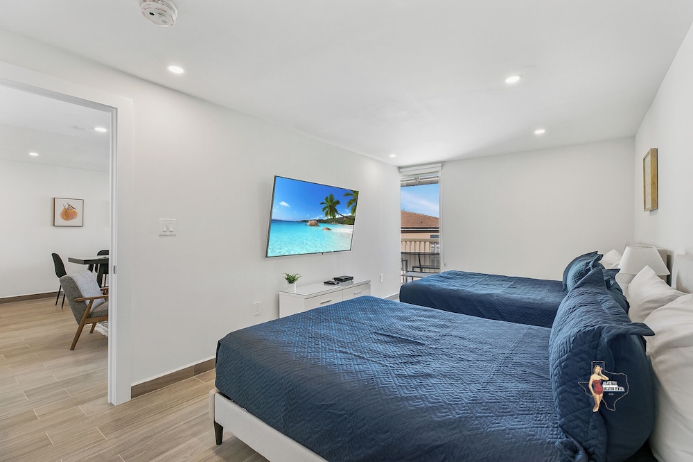 Bahia Mar Solare Resort Condos