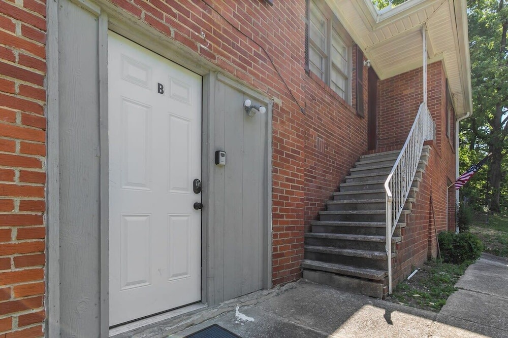 Broadmoor Bungalow - Both Units