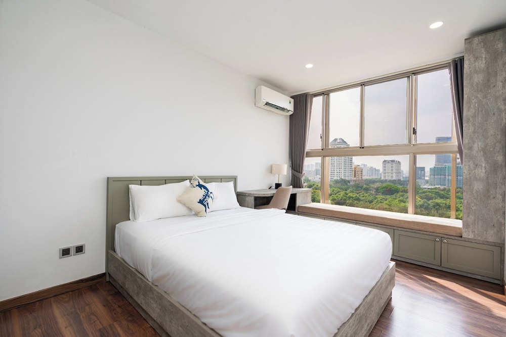 2BR Luxury in District 7