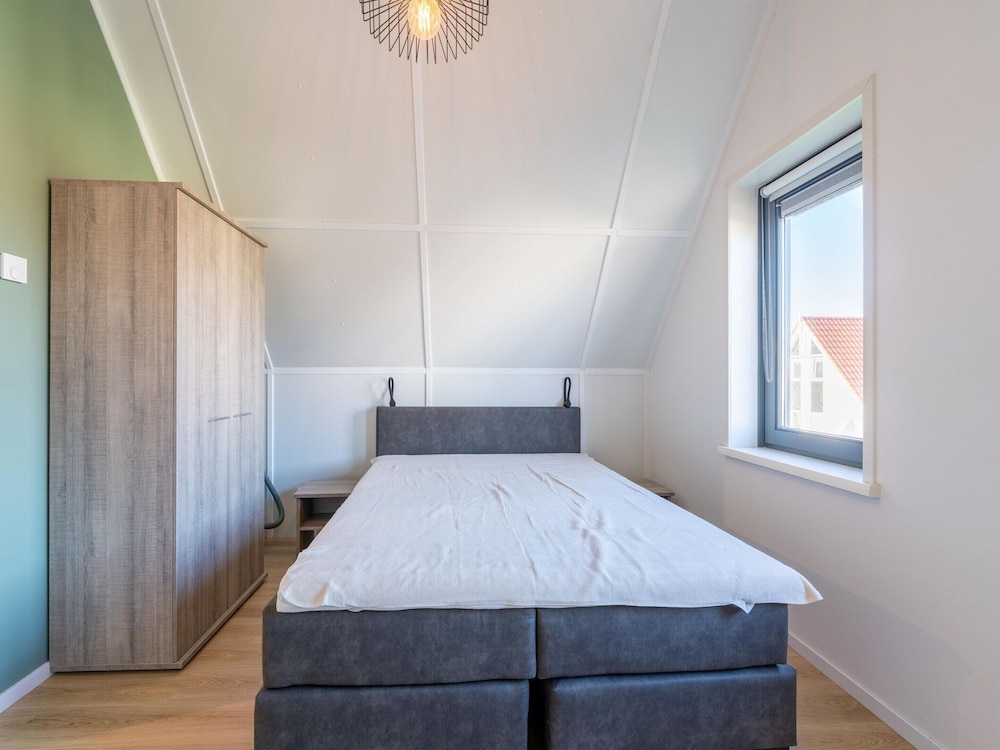 Holiday Home in Scherpenisse Near Nature Reserve