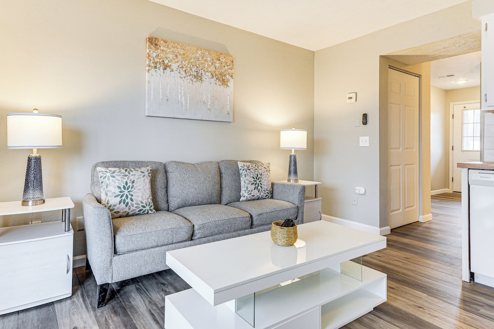 Near Attractions & Shows: Branson Updated Condo