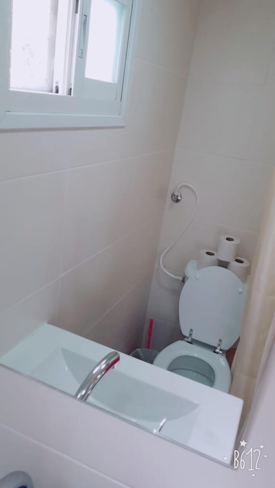 Allenby 2 Bed & Breakfast