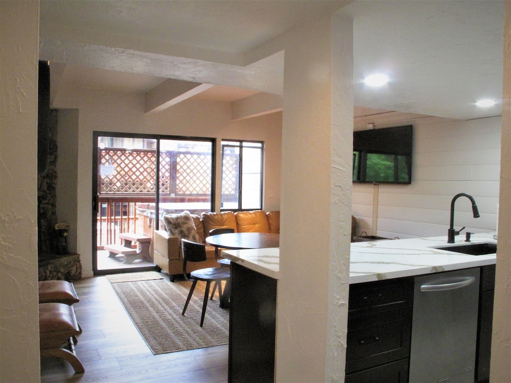 Snow Summit Townhouse Rentals & Sales