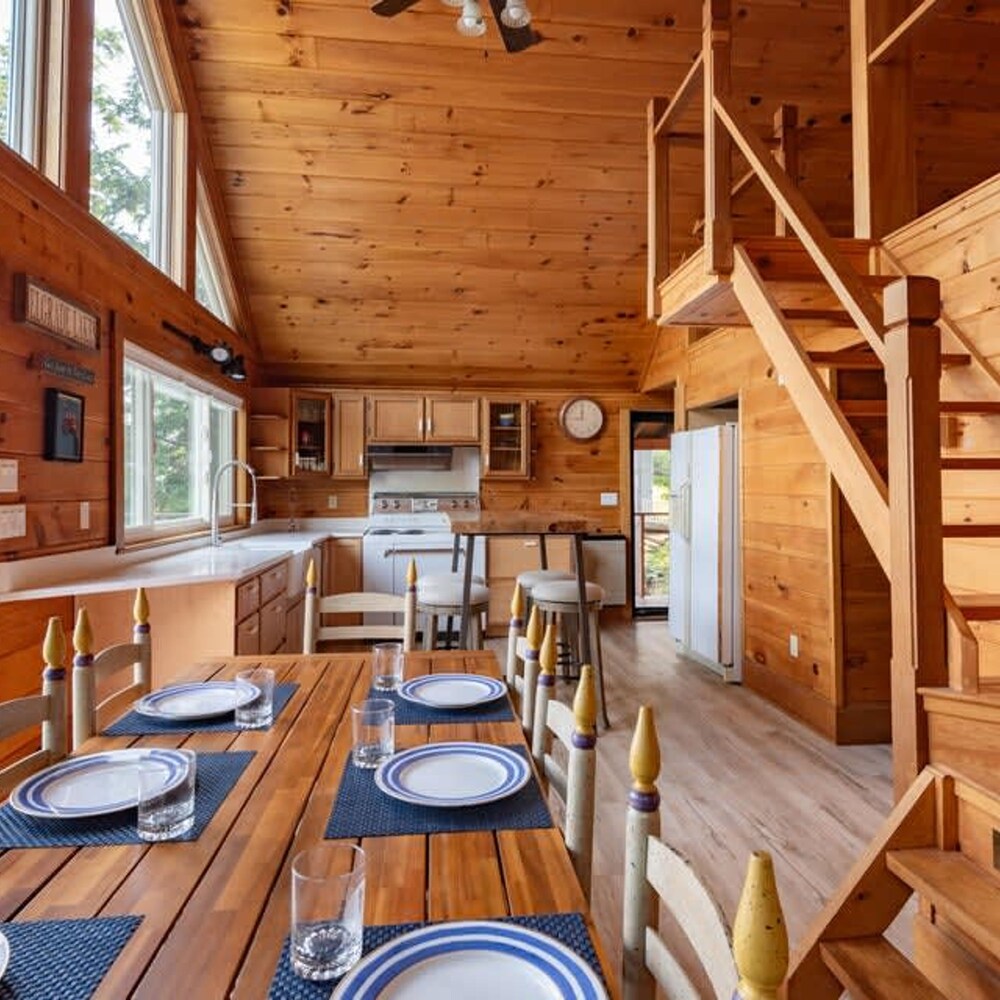 Red Cedar Haven in Sidney view 2