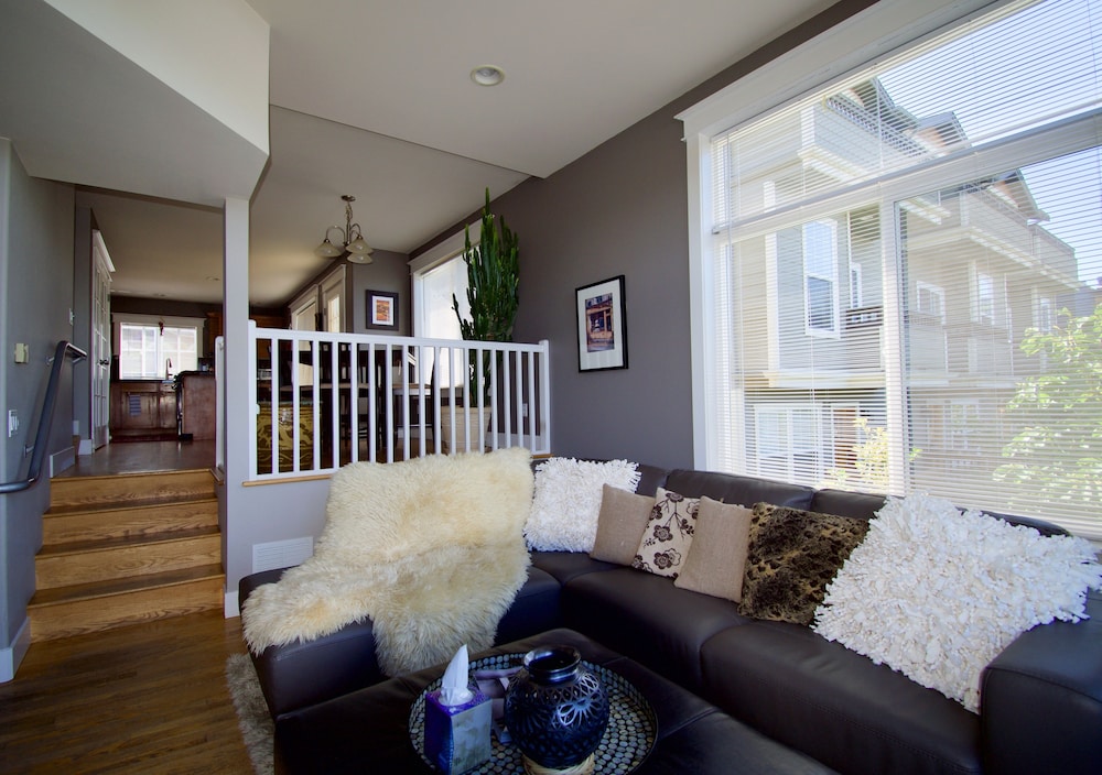 Comfort and Grace on Queen Anne Hill