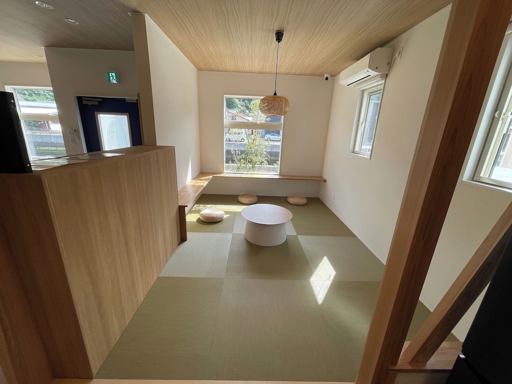 TINY HOTEL YADORIGI KAMIGOTO