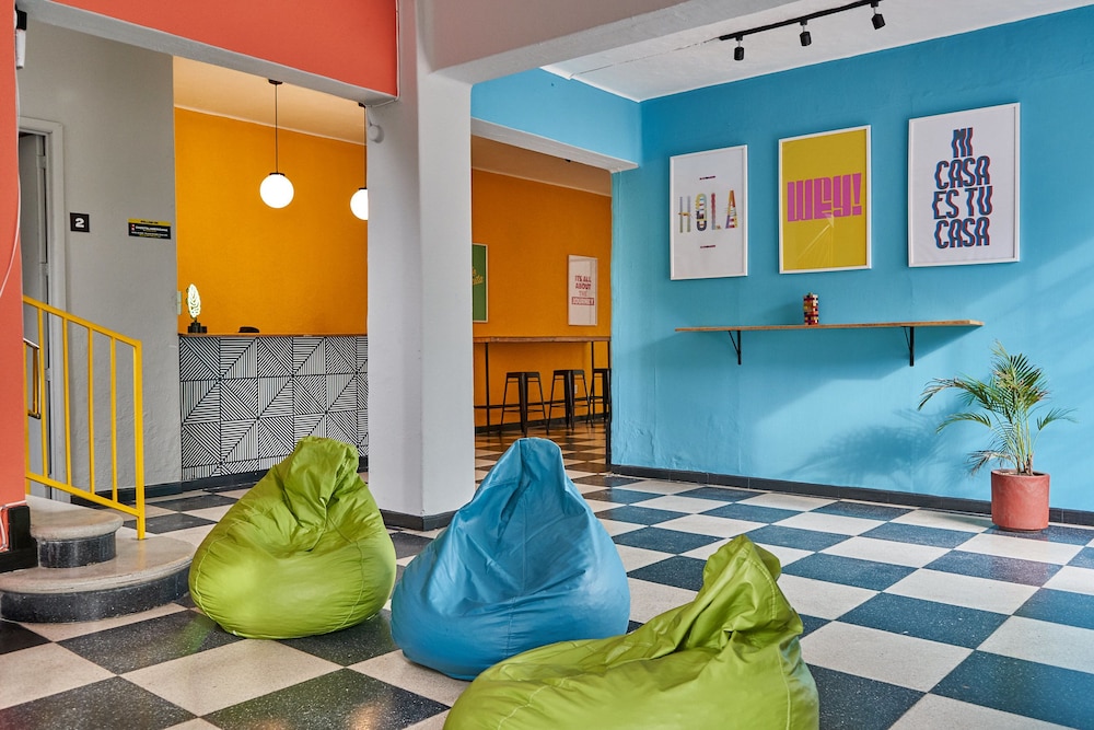 Hotel Hostal Americana - Image 1