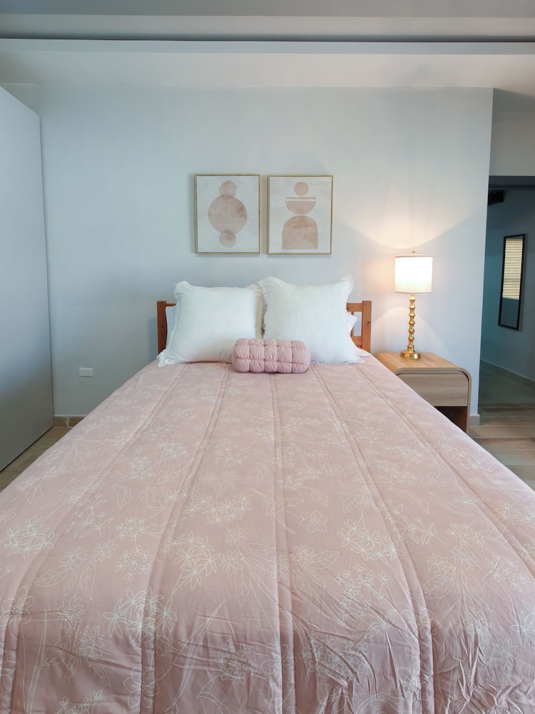 San Carlos Apartment