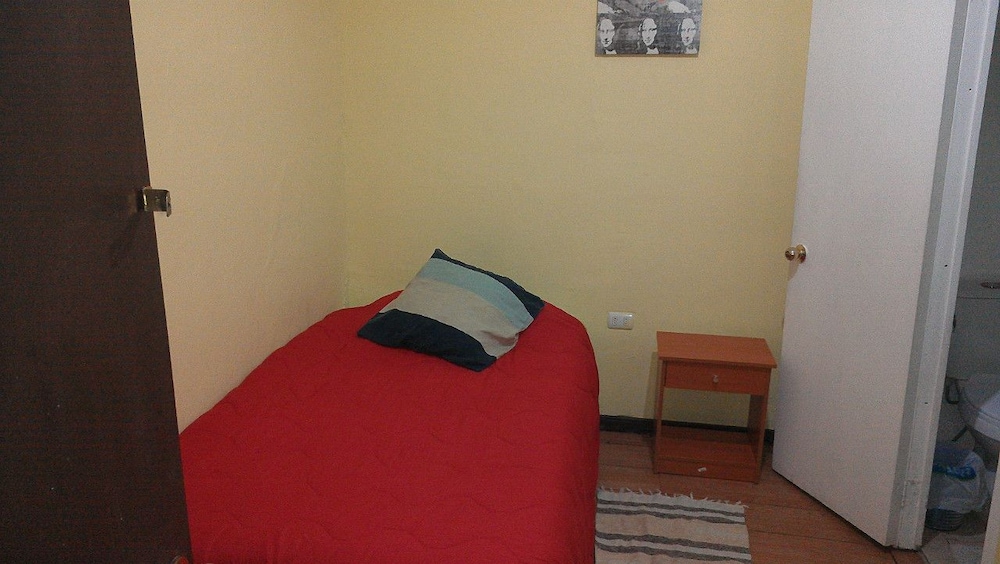 Hotel Hostal La Casona - Hostel - Image 1