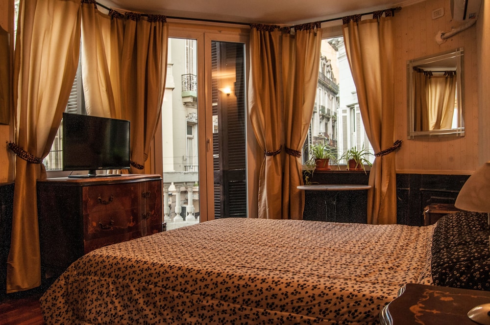 DEL900 Hostel Boutique
