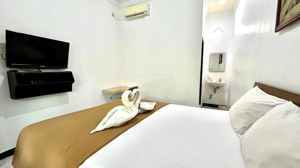 Adhya Guest House