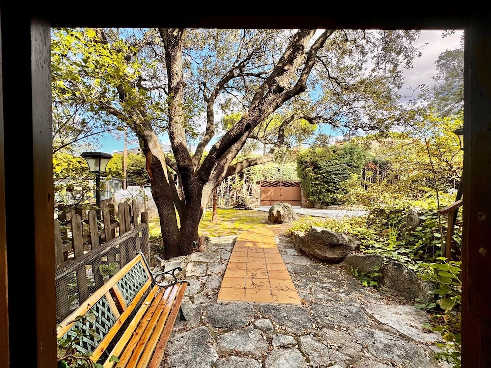 Rural Apartment With Private Garden