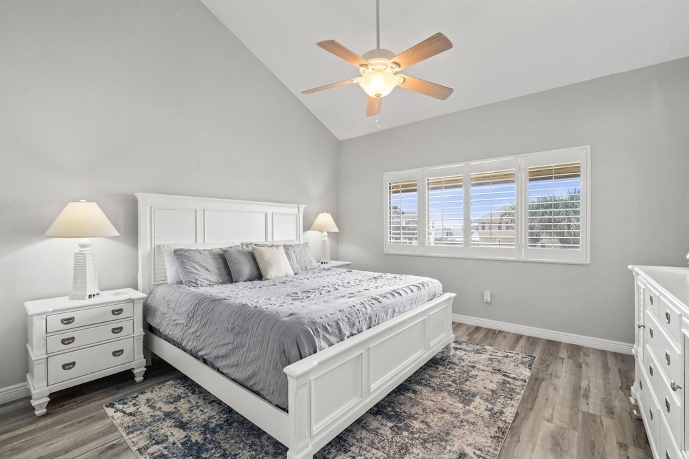 Blessed By The Sea Crescent Beach Activities 2 Bedroom Home