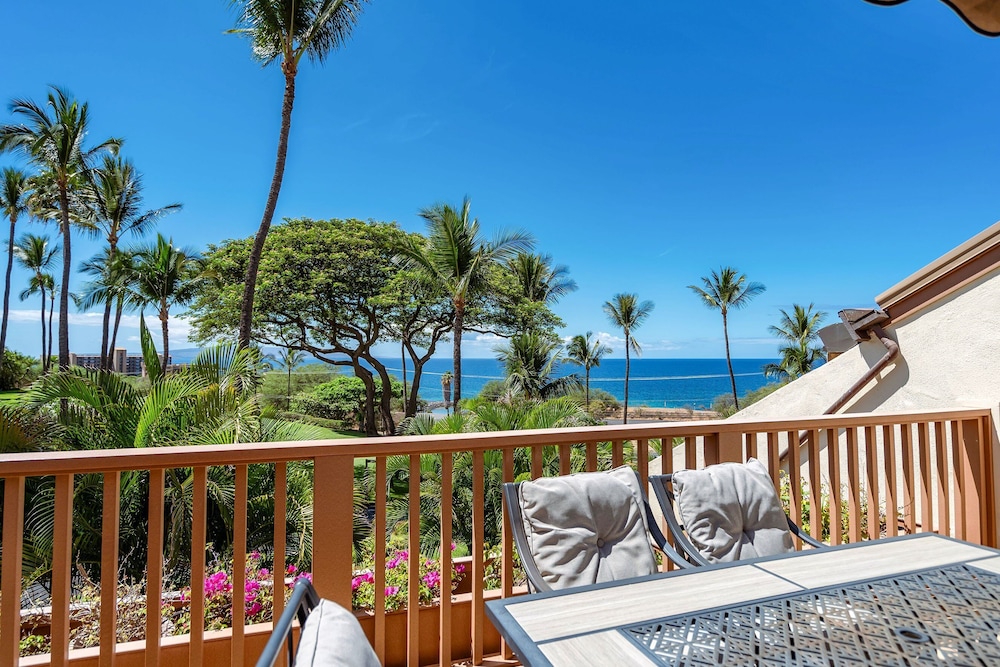 Maui Kamaole G-202 - Spectacular Views, Updated and Elegant, Wi-fi & Split-ac!
