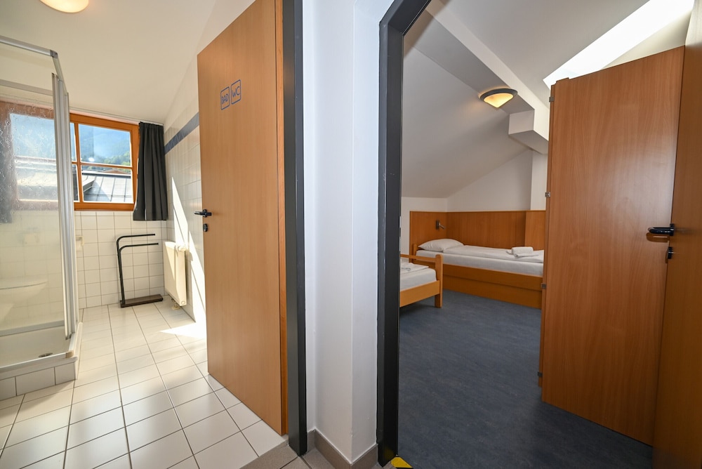 Schmitten 27 - Room 8 200m From ski Lift