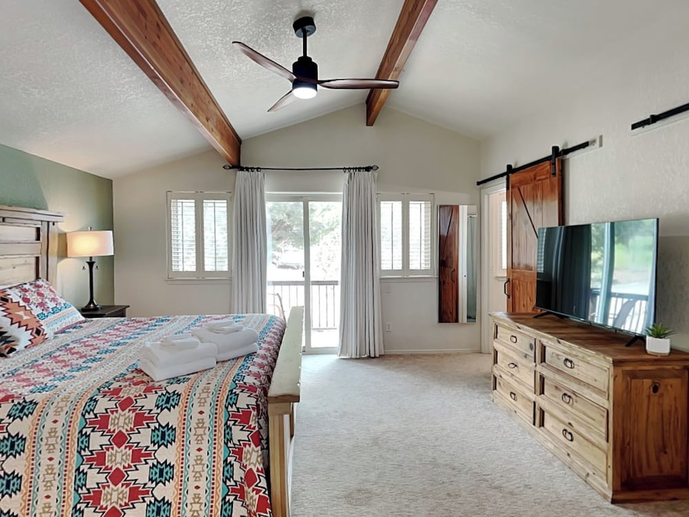 Eagle's Nest by Ruidoso Vacation Rentals