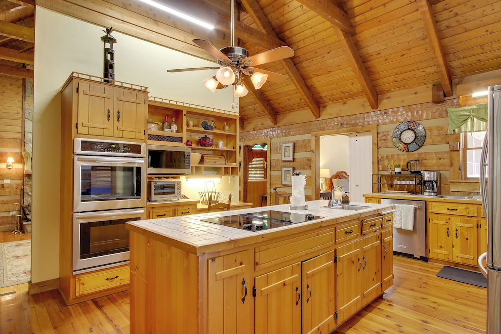 Golf + Hike: Nature Escape w/ Sauna in Hephzibah