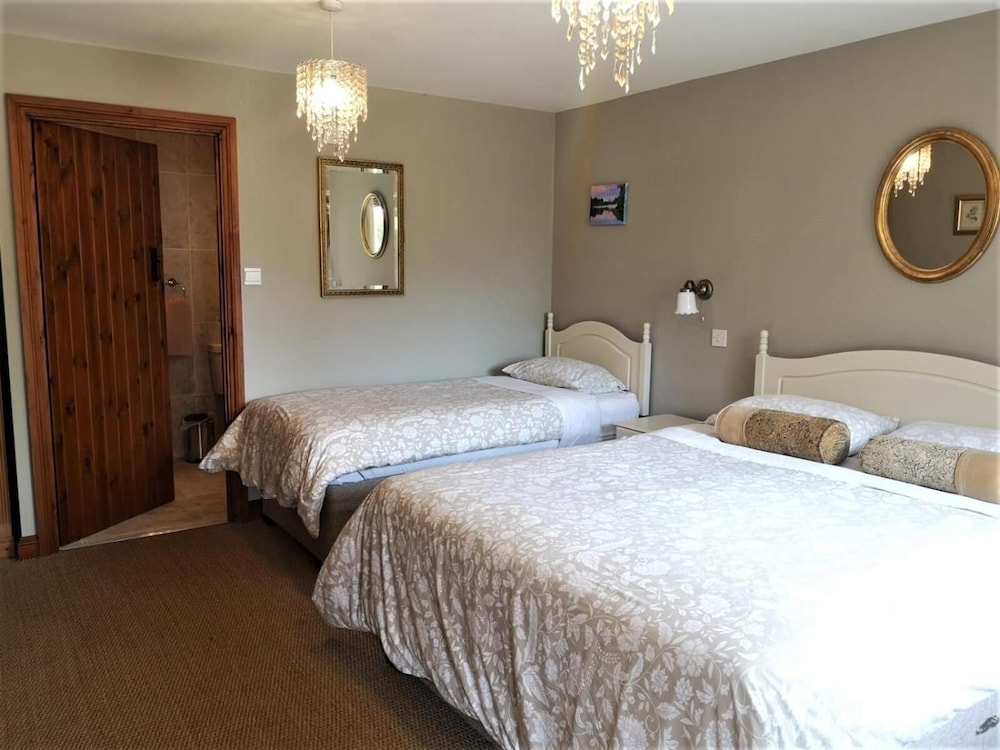 Holly House Bed & Breakfast