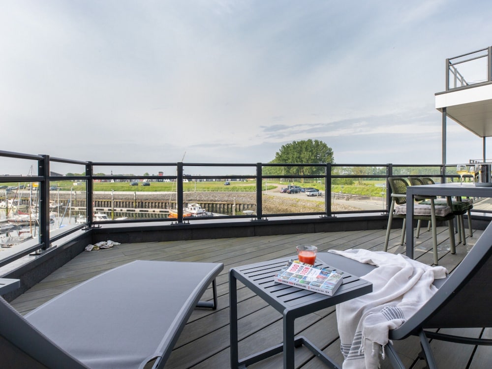 Lush Apartment With Water Views view 2