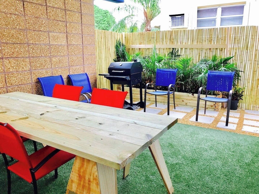 Cozy 2BR in Hollywood FL Pet Friendly