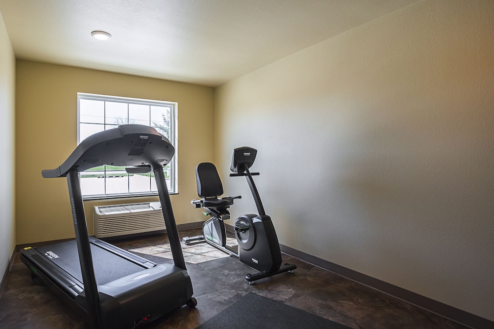 Cobblestone Inn  Suites - Altamont - Property Image 3