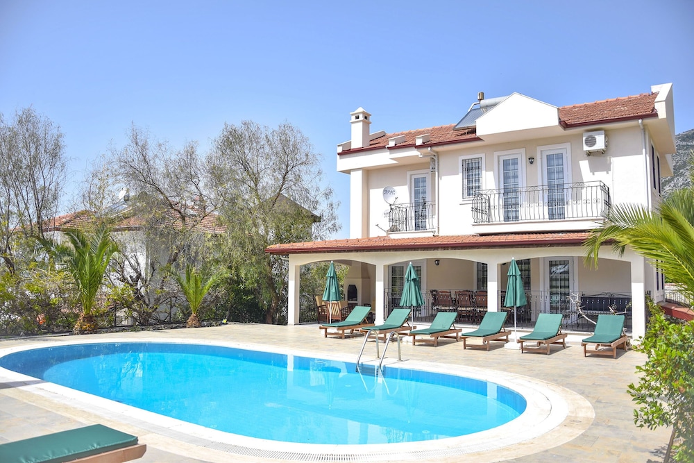Villa Paradise by Turkish Lettings