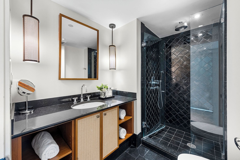 Luxury Vacation Rentals at The Setai by LRMB