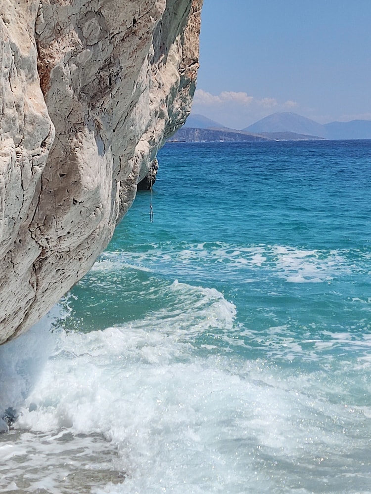 Olea Residence, Luxury sea View Apartment With Private Beach