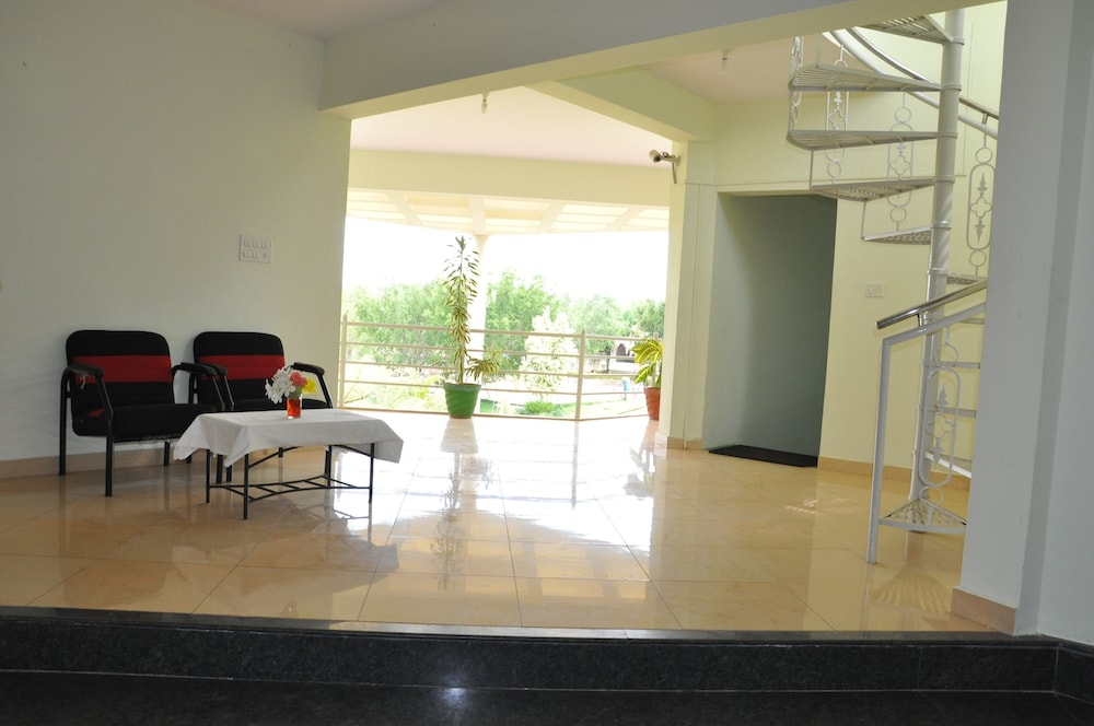 KSTDC Hotel Mayura Gaganachukki