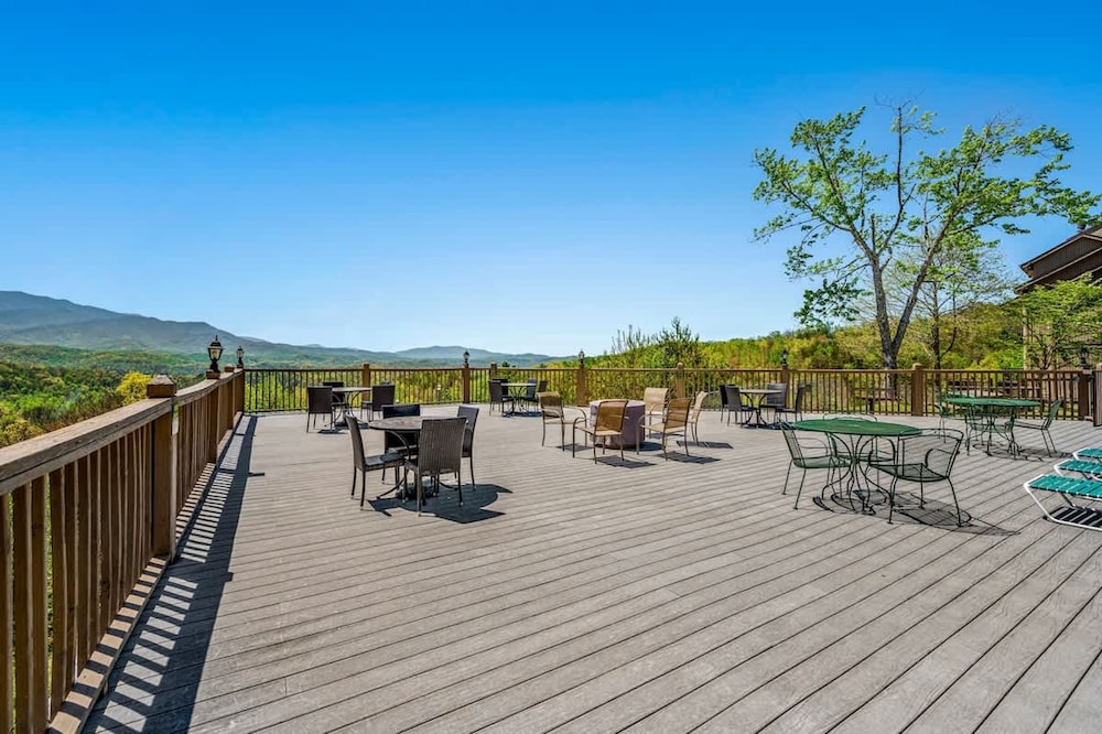 Indoor Pool Hot Tub Sleeps 6 Mountain Views