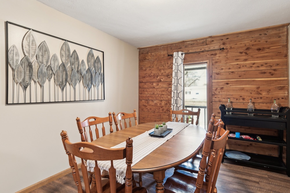 Lakelife At Somerset 4 Bedroom Home