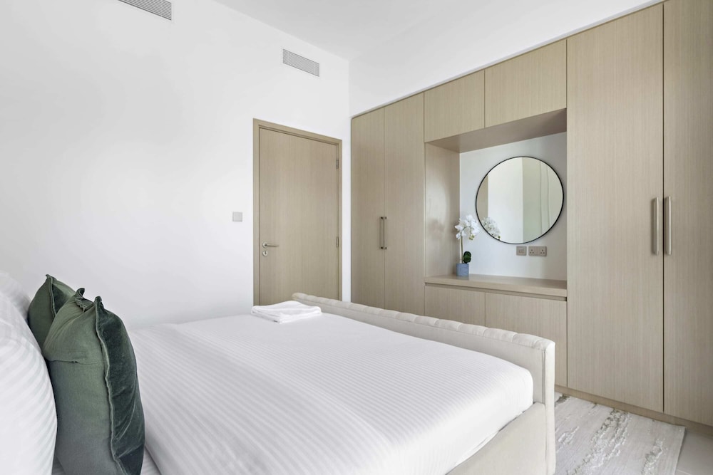 Silkhaus Elegant Downtown Premium Tower w Pool