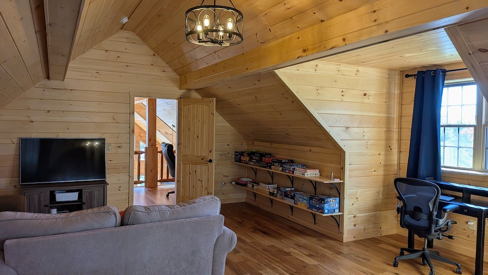 Peaceful Lakefront Cabin In The Catskills 3 Bedroom Cabin