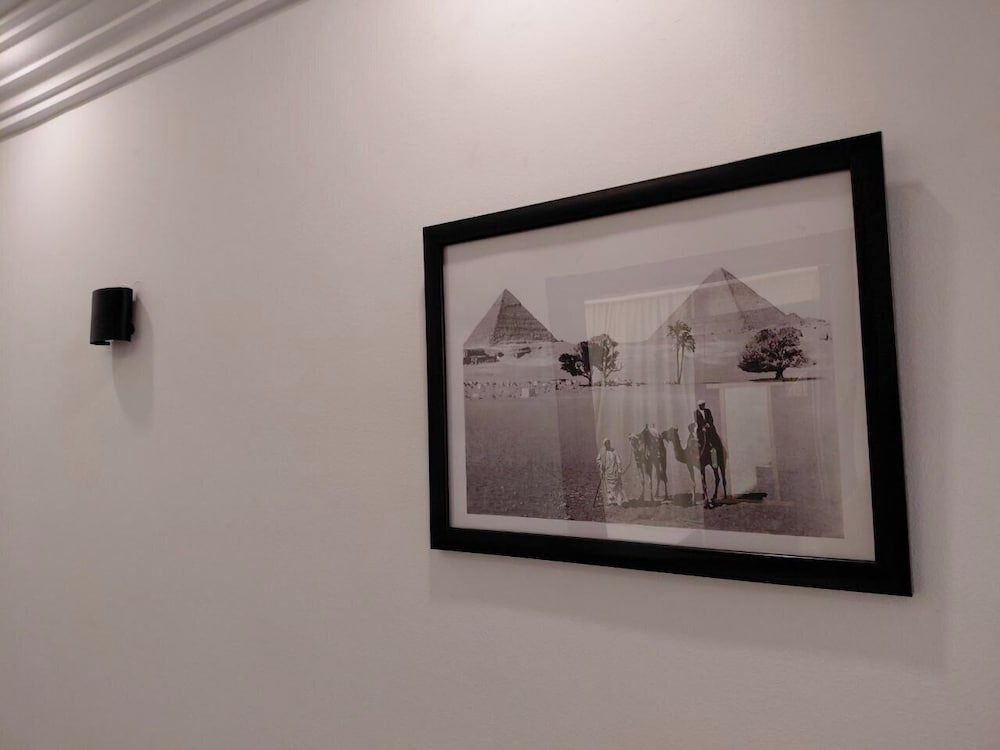 Pearl pyramids Inn