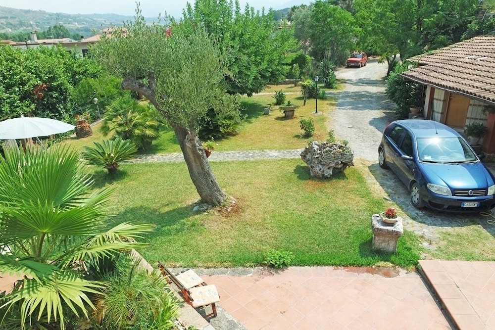 Photo 16